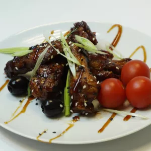 Крылышки куриные в соусе барбекю